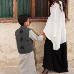 Alternative view of دراعه الام وولدها السايز المطلوب بدراعه الام الطول فقط والكتف والعمر للطفل يرجي الكتابه بالملاحظات